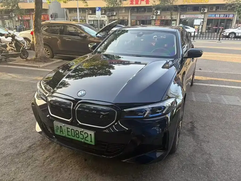 BMW i3 — фото 1