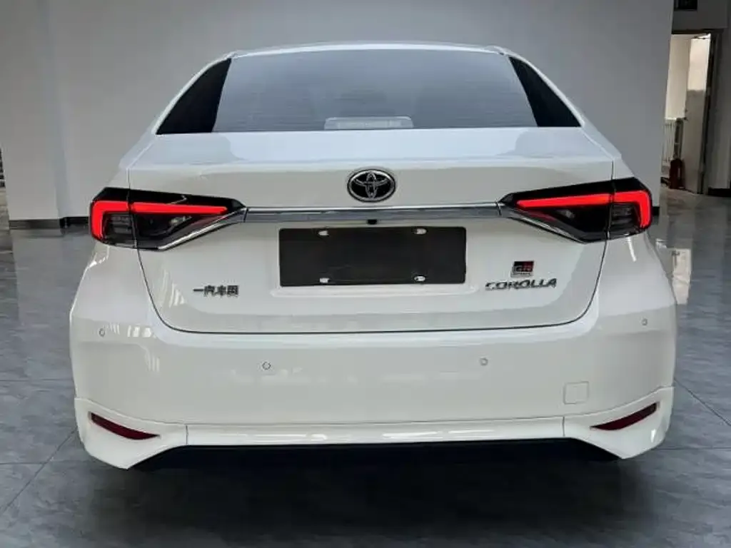 Toyota Corolla — фото 2