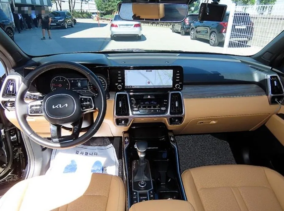 Kia Sorento — фото 8