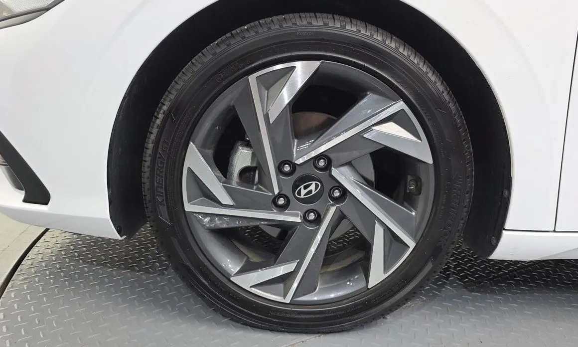 Hyundai AVANTE — фото 9