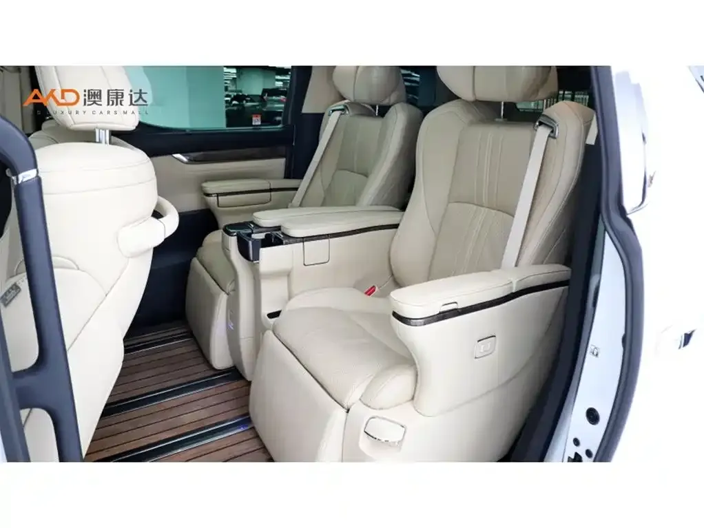 Toyota Vellfire — фото 6