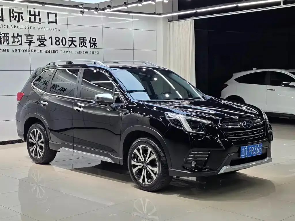 Subaru Forester — фото 7