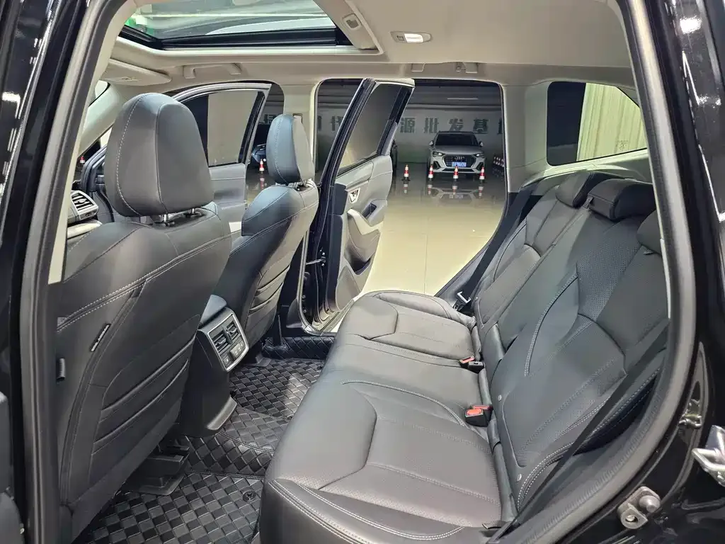 Subaru Forester — фото 2