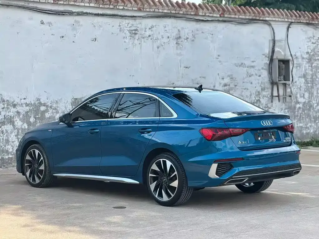 Audi A3 — фото 2