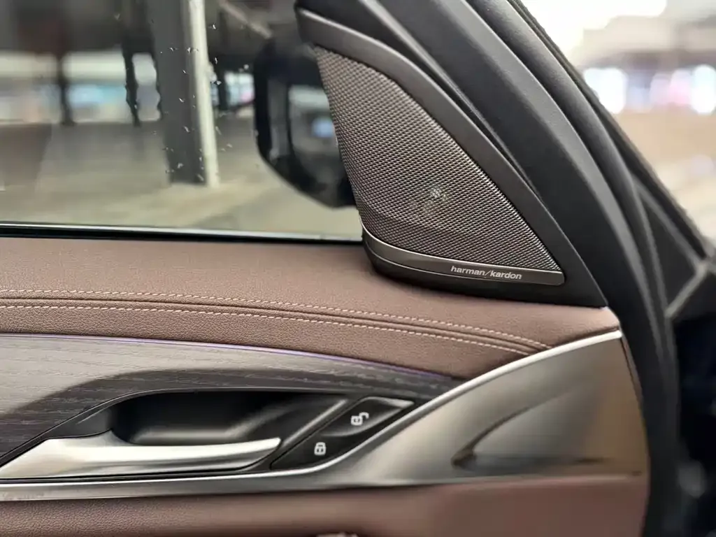BMW 5 Series New Energy — фото 2