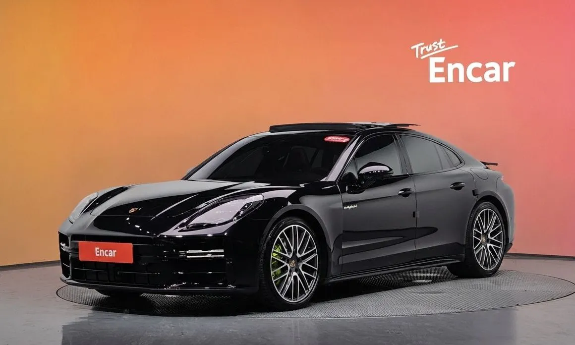 Porsche Panamera — фото 1
