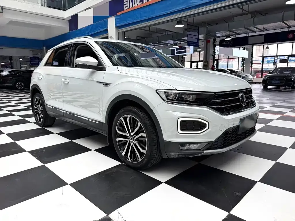Volkswagen T-Roc — фото 4