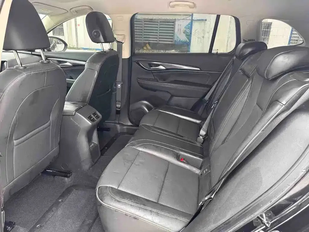 Buick Envision Plus — фото 4