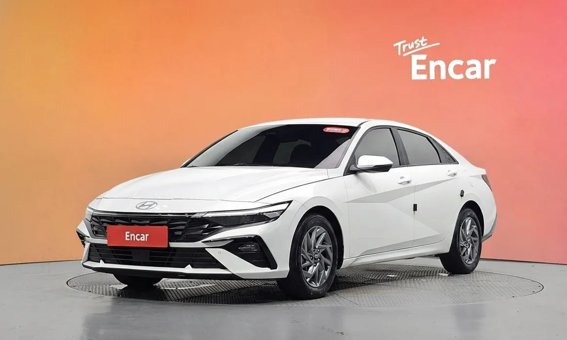 Hyundai AVANTE — фото 1