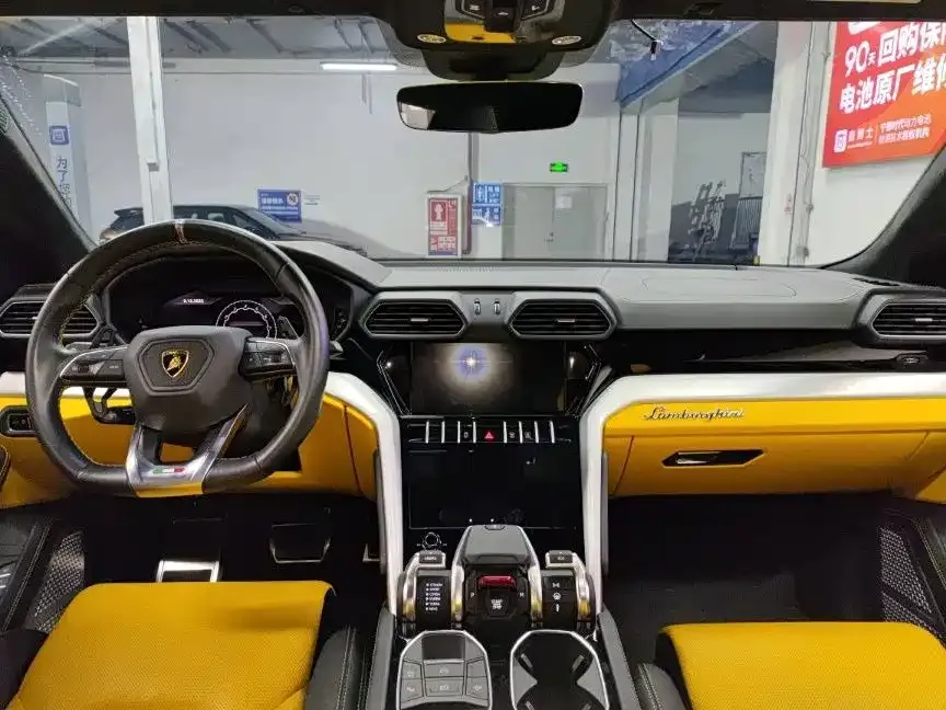 Lamborghini Urus — фото 5
