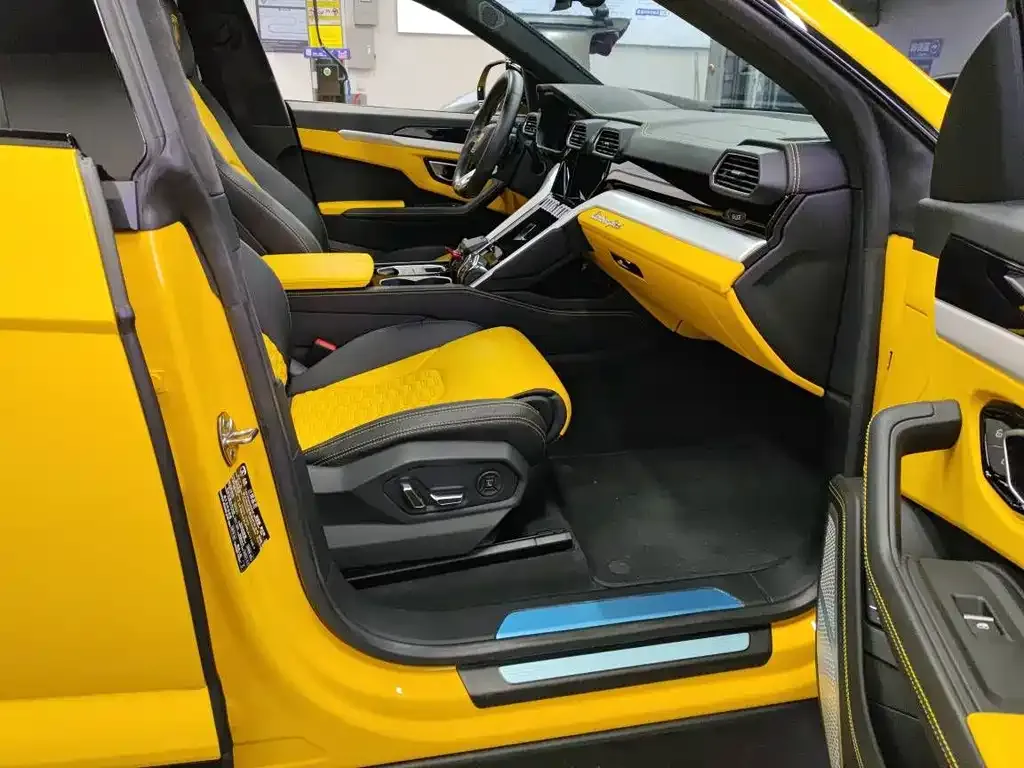 Lamborghini Urus — фото 7