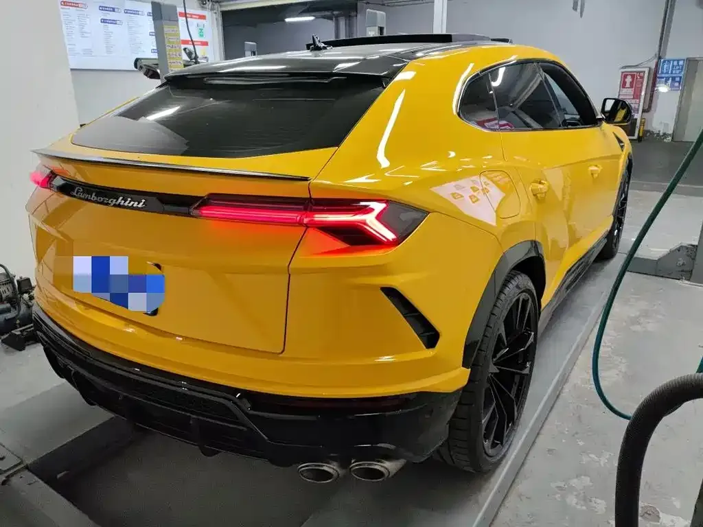 Lamborghini Urus — фото 8