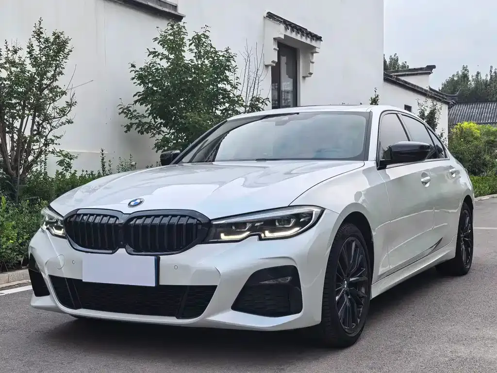 BMW 3 Series — фото 1