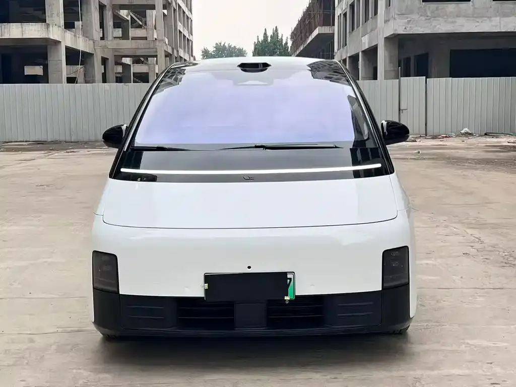 Li Auto MEGA — фото 6