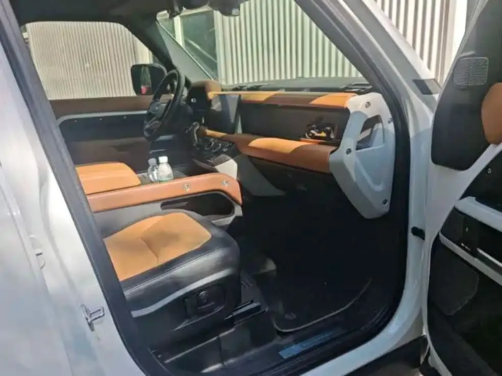 Land Rover Defender — фото 2