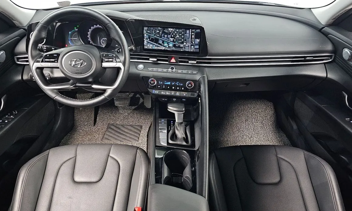 Hyundai AVANTE — фото 8