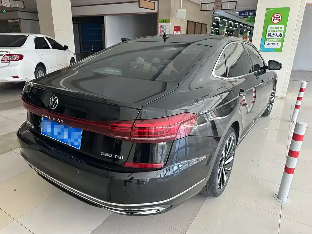 Volkswagen Passat — фото 2