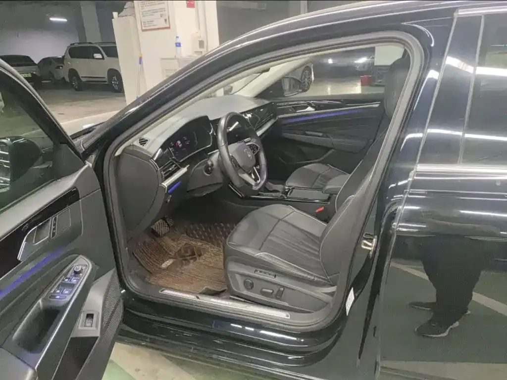 Volkswagen Passat — фото 6