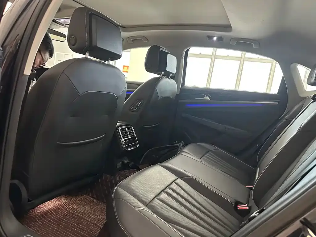 Volkswagen Passat — фото 3