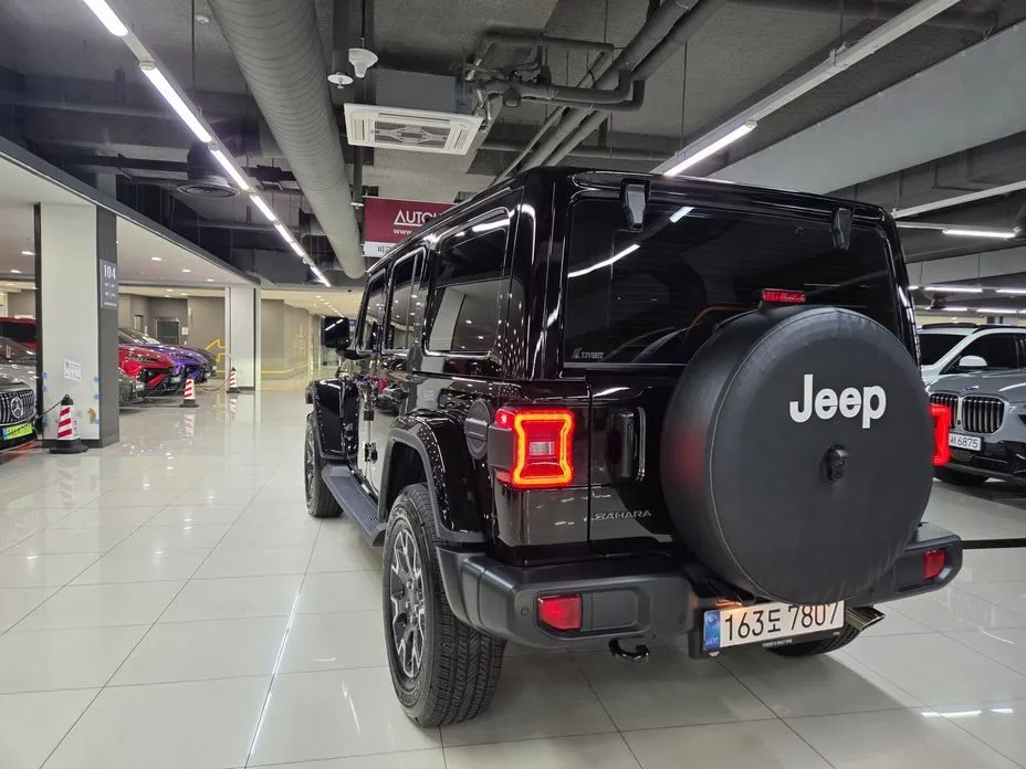 Jeep Wrangler — фото 2