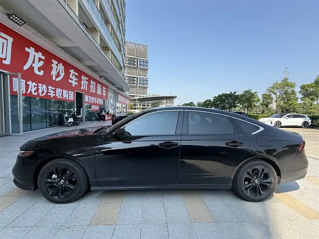 Honda Accord — фото 7