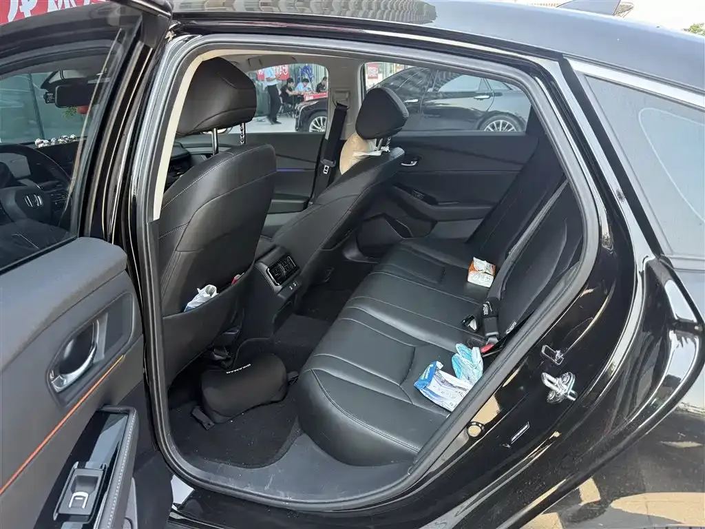 Honda Accord — фото 6