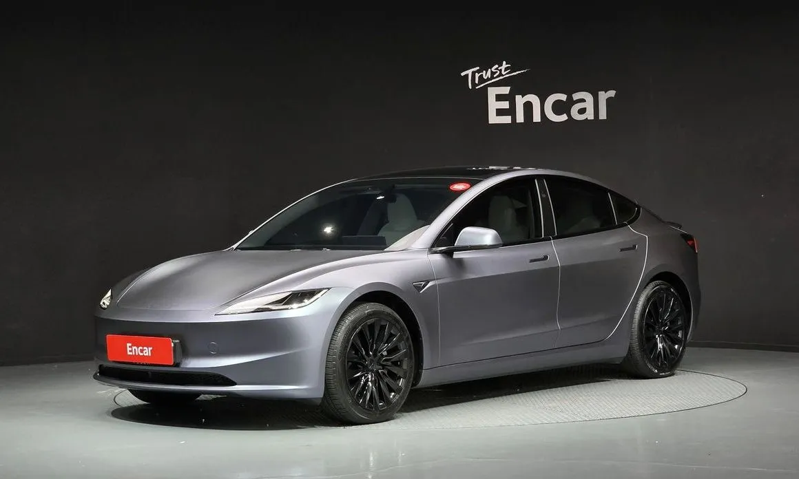 Tesla Model 3 — фото 1