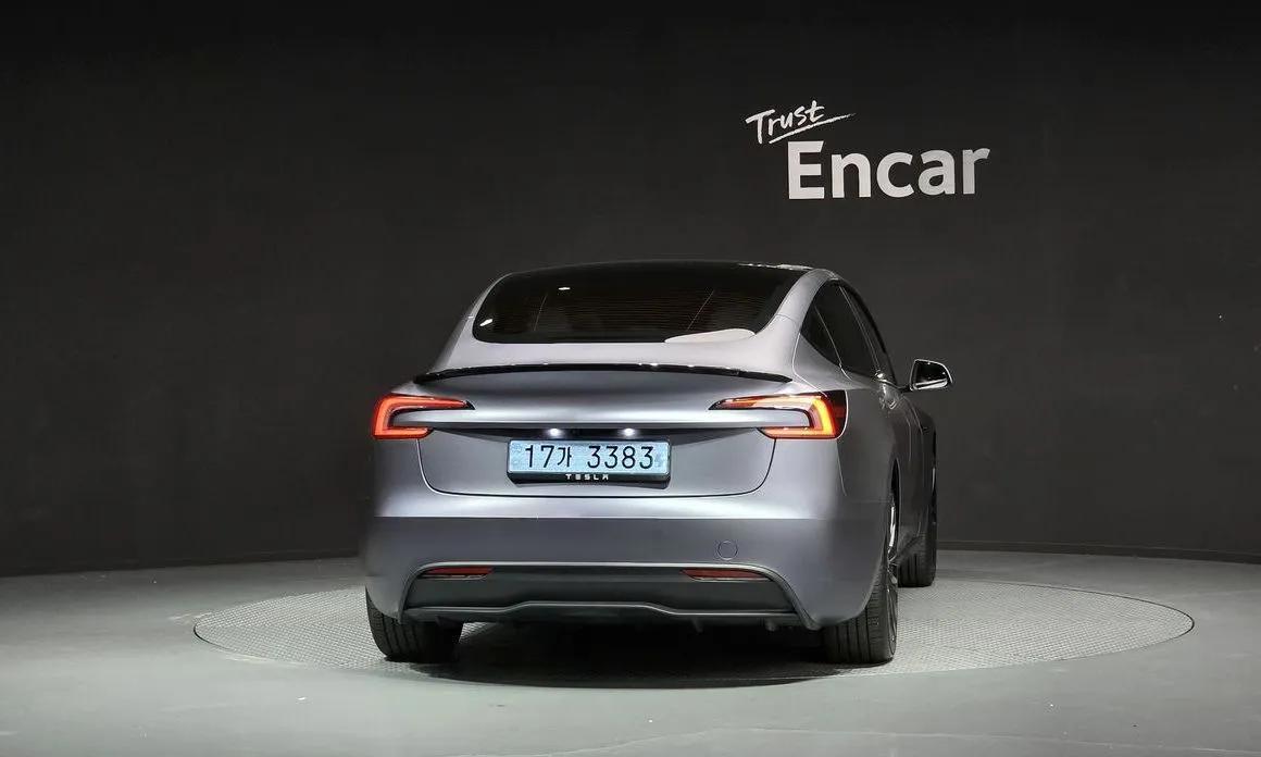 Tesla Model 3 — фото 4