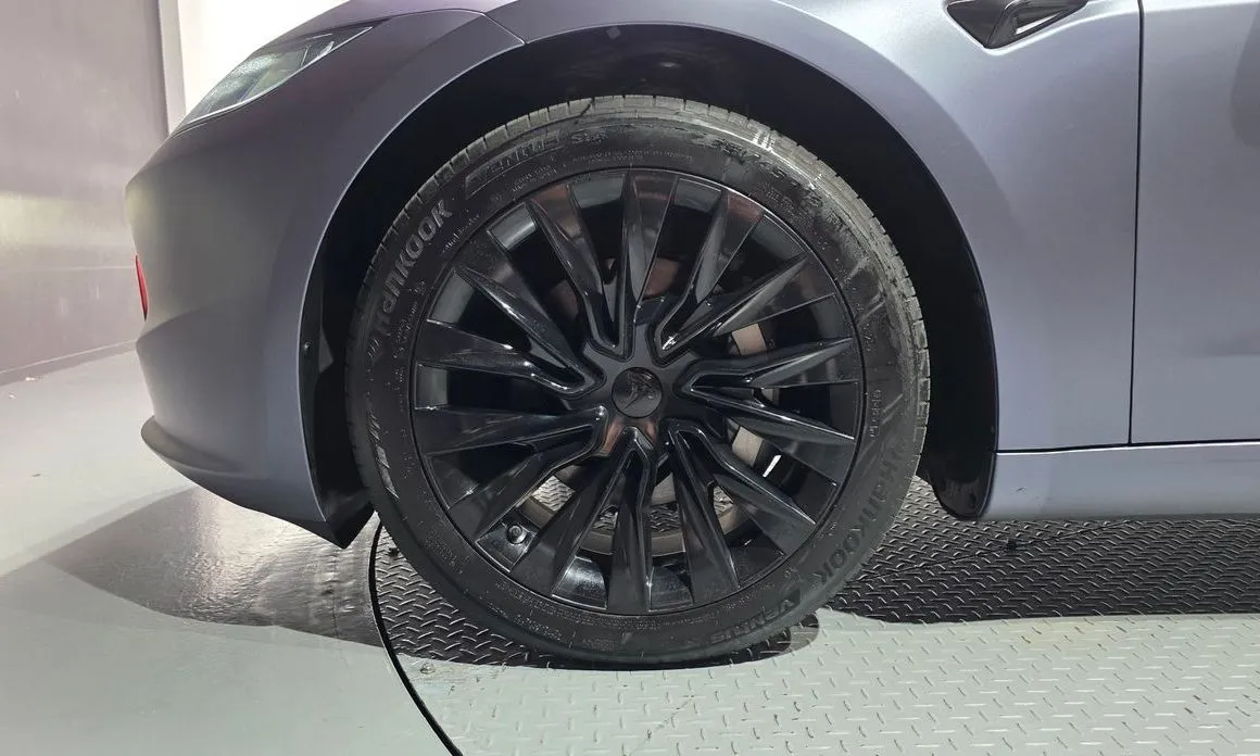 Tesla Model 3 — фото 10