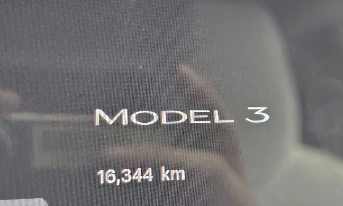 Tesla Model 3 — фото 9