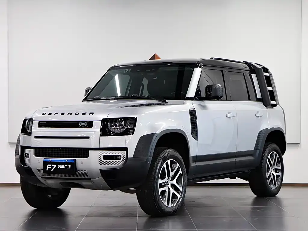 Land Rover Defender — фото 1