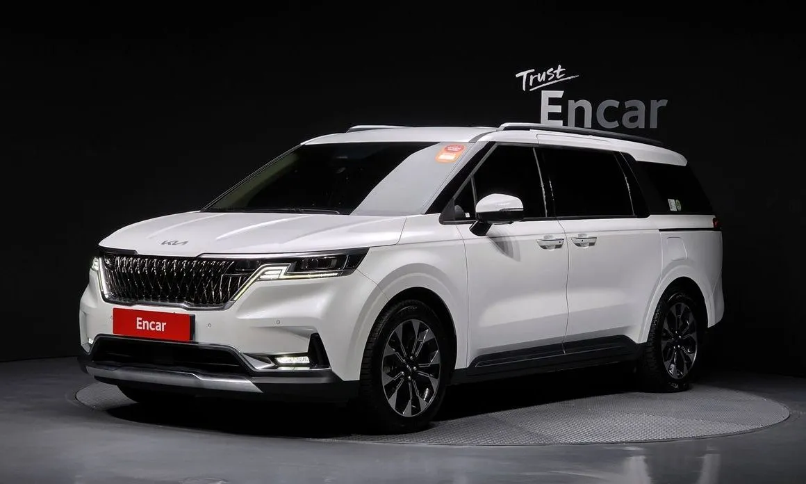 Kia Carnival — фото 1