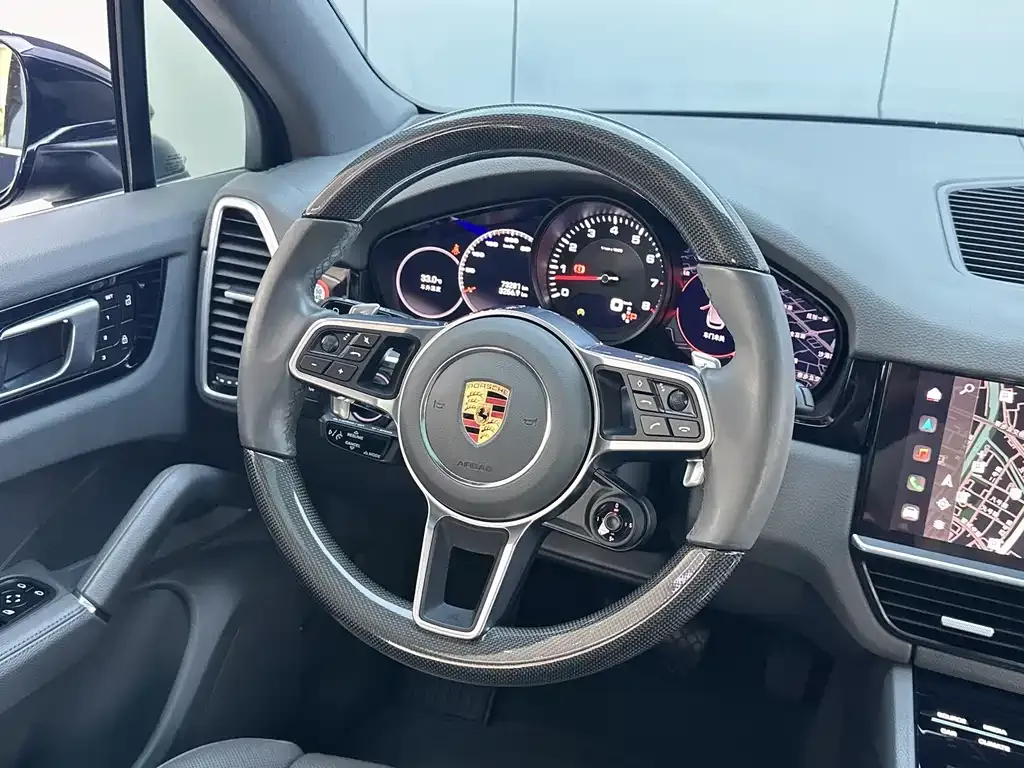 Porsche Cayenne — фото 2