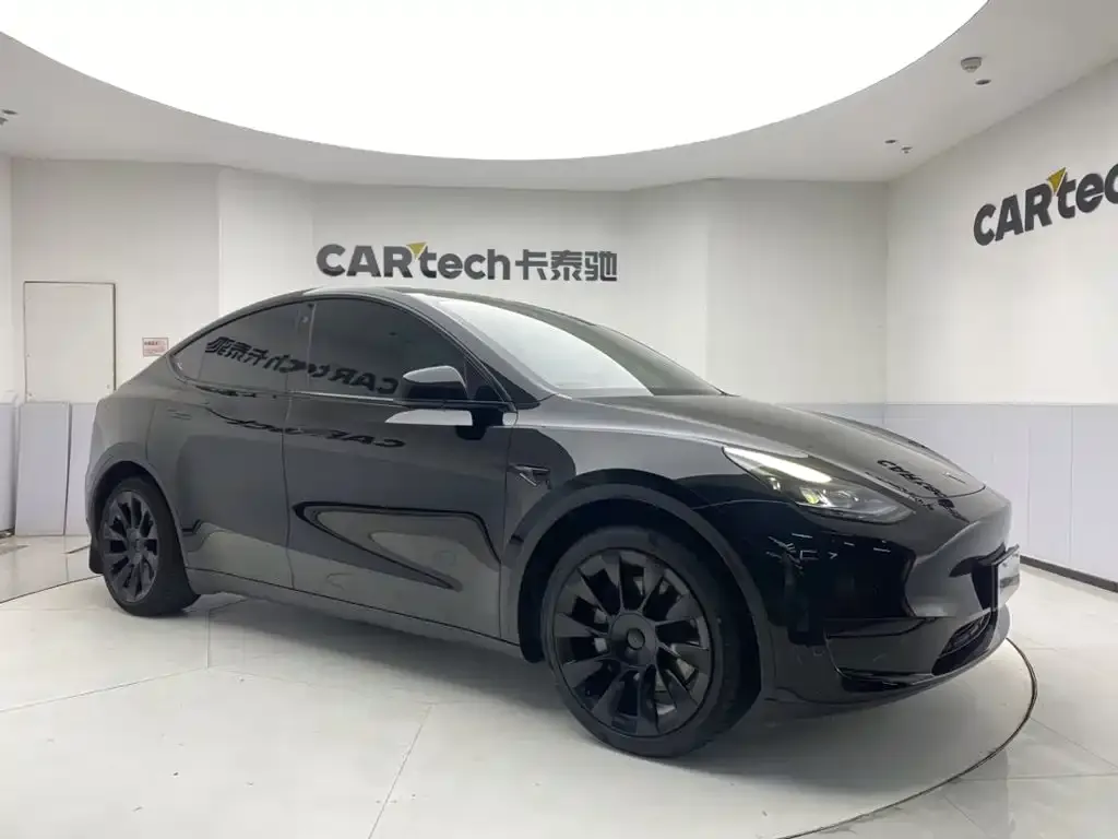 Tesla Model Y — фото 2