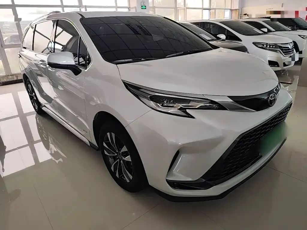 Toyota Granvia — фото 10