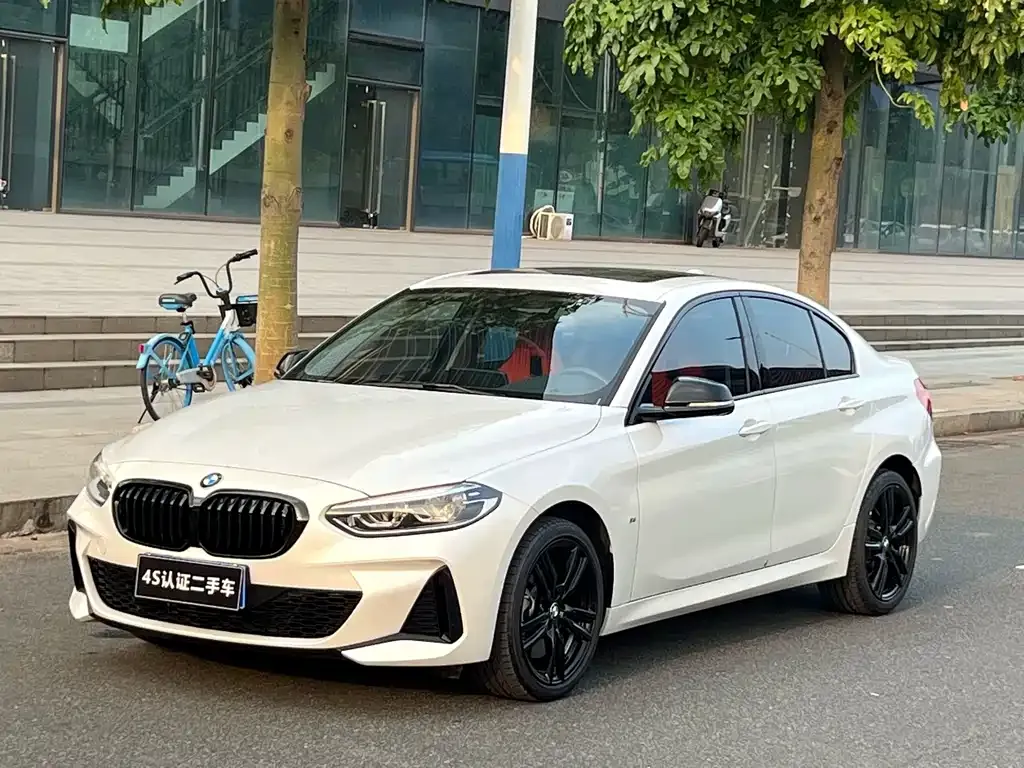 BMW 1 Series — фото 1