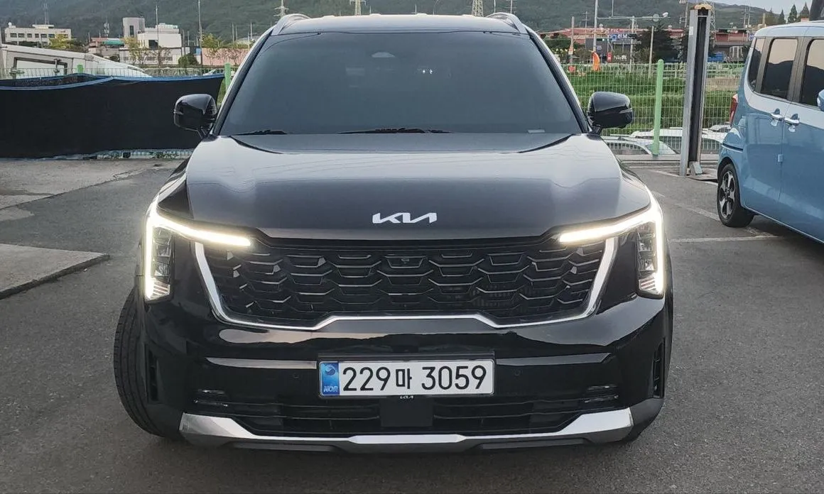 Kia Sorento — фото 1