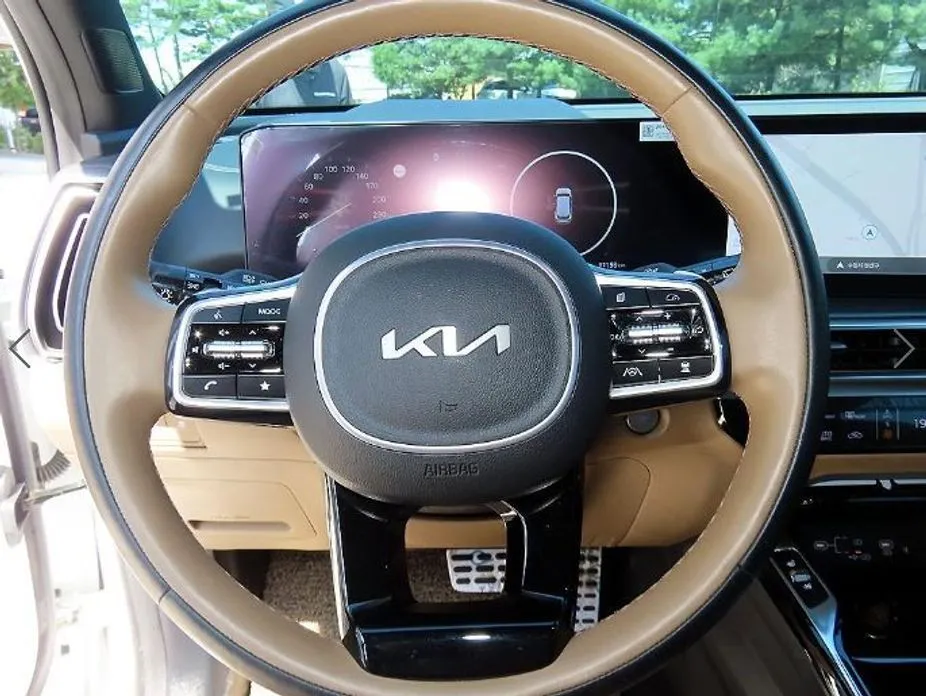 Kia Sorento — фото 6