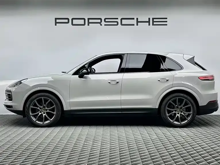 Porsche Cayenne — фото 6