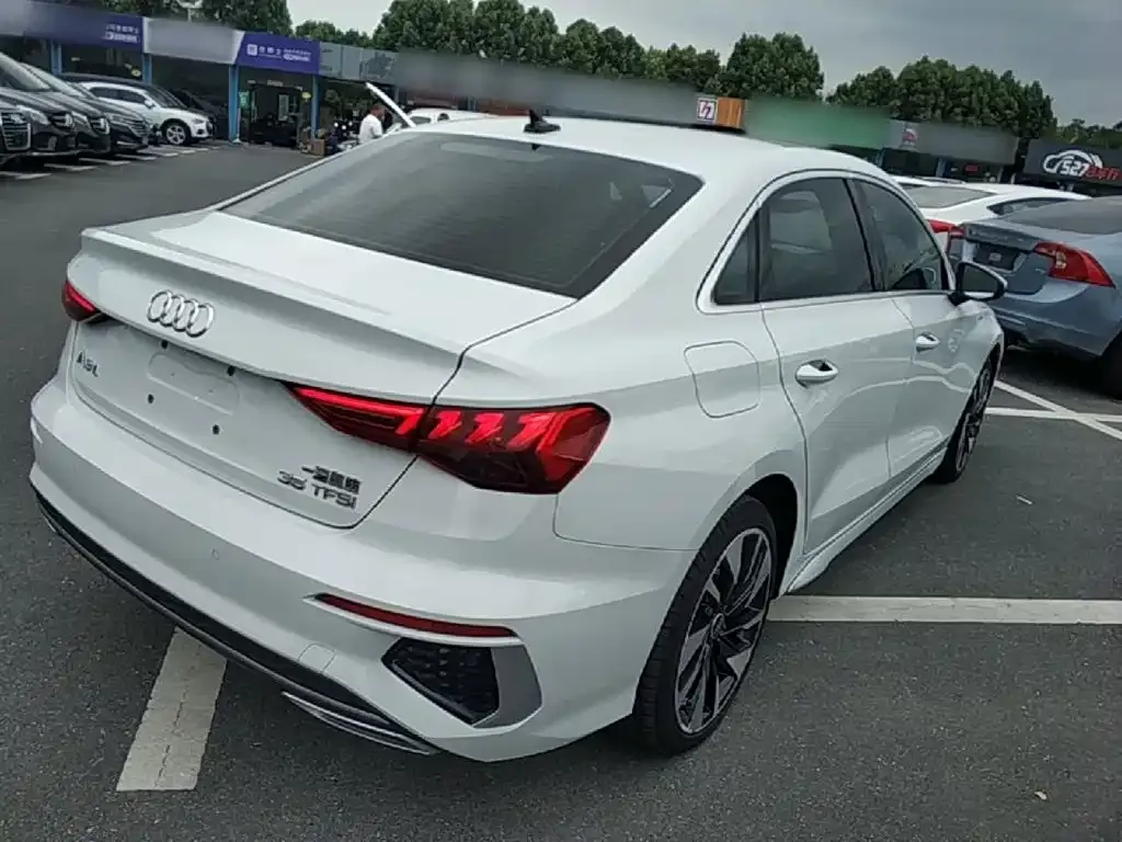 Audi A3 — фото 2