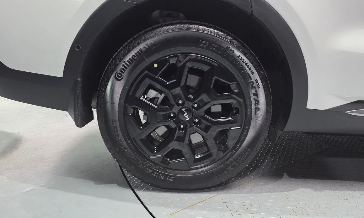 Kia Sorento — фото 9