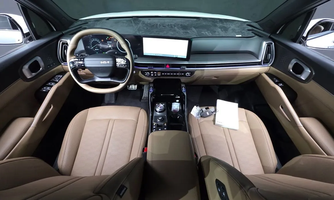 Kia Sorento — фото 8
