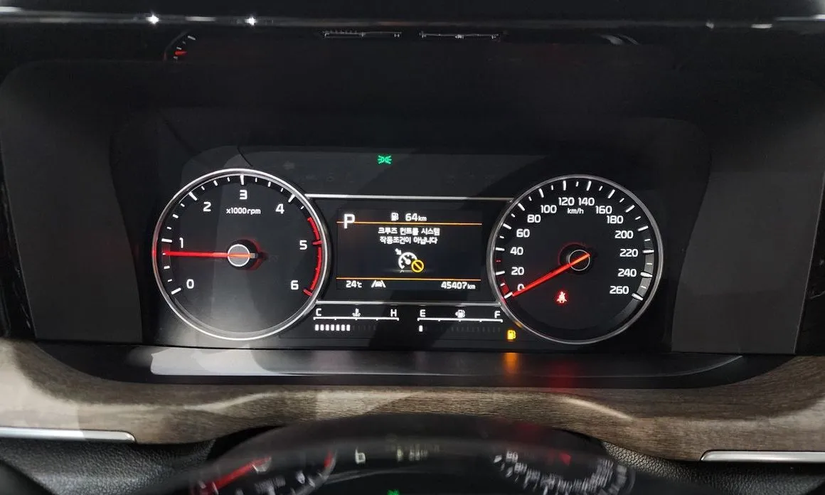 Kia Sorento — фото 6