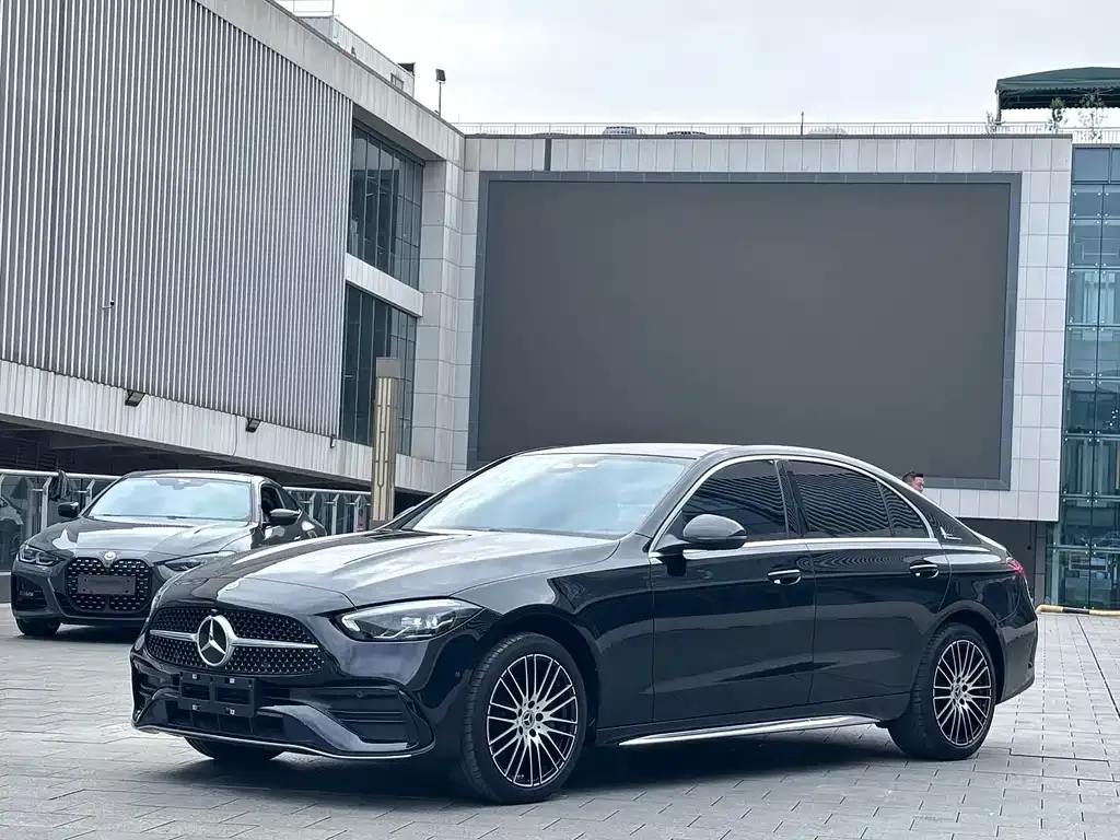 Mercedes-Benz C-Class — фото 1