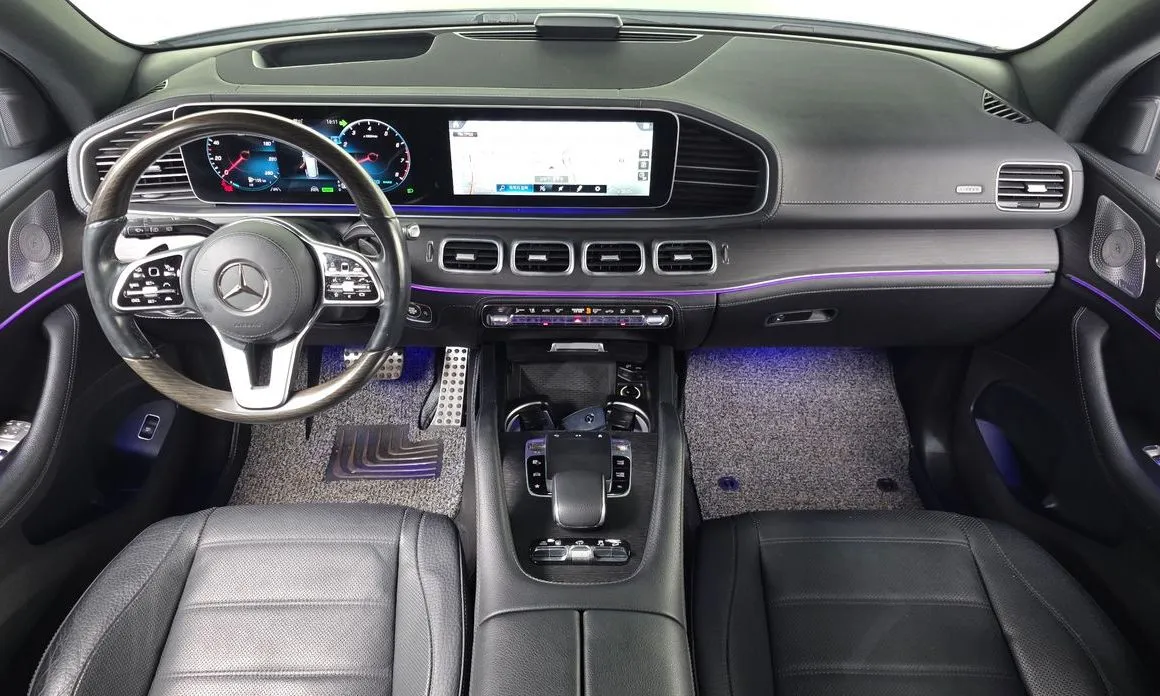 Mercedes-Benz GLS-Class — фото 8