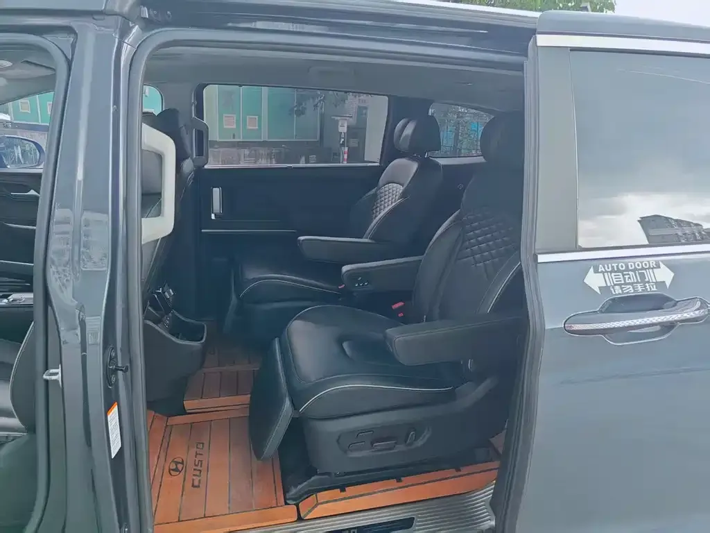 Hyundai Custo — фото 10