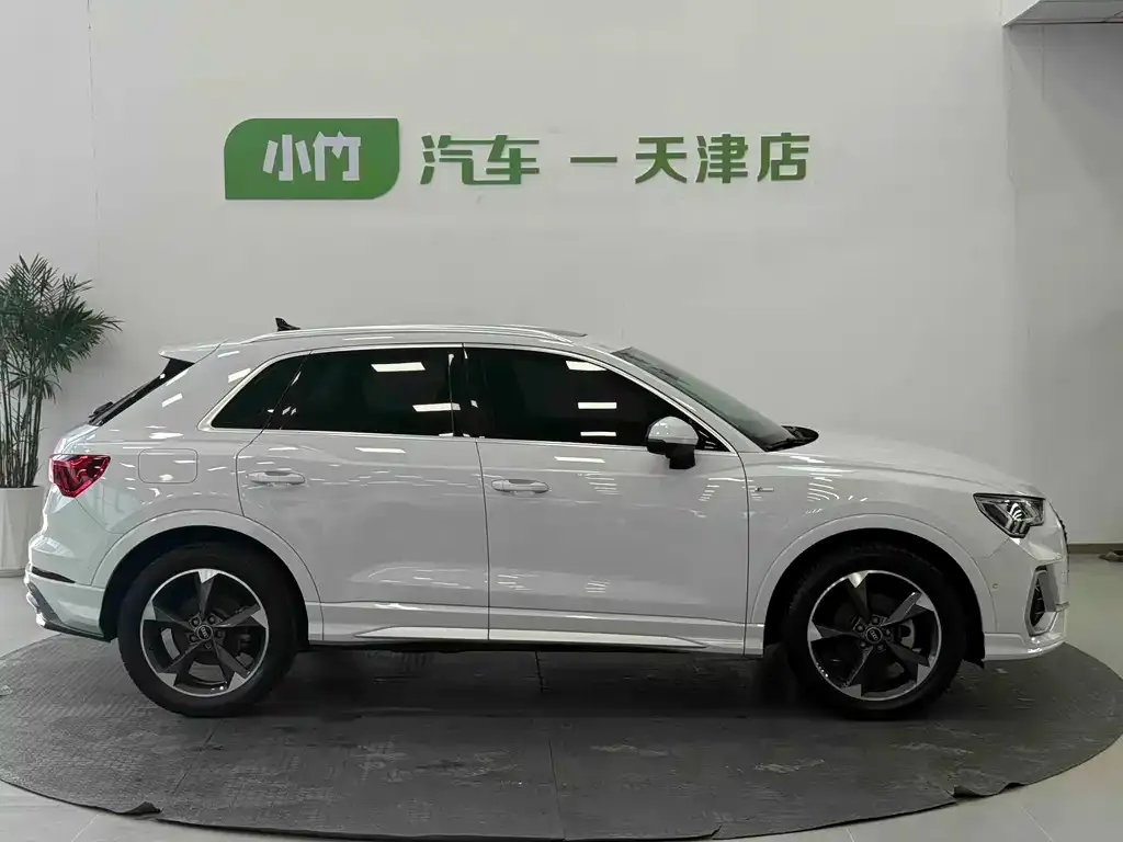 Audi Q3 — фото 5