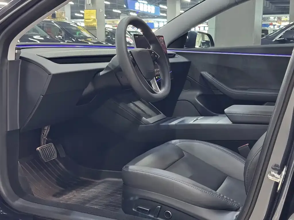 Tesla Model 3 — фото 2