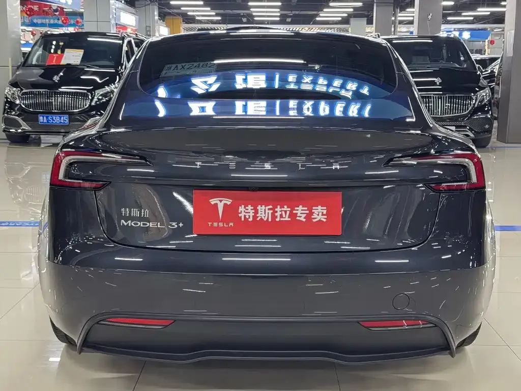 Tesla Model 3 — фото 4