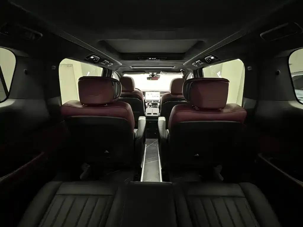 GAC Motor Trumpchi M8 — фото 9